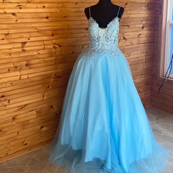 JVN Prom Collection JVN68272 - Picture 1 of 12